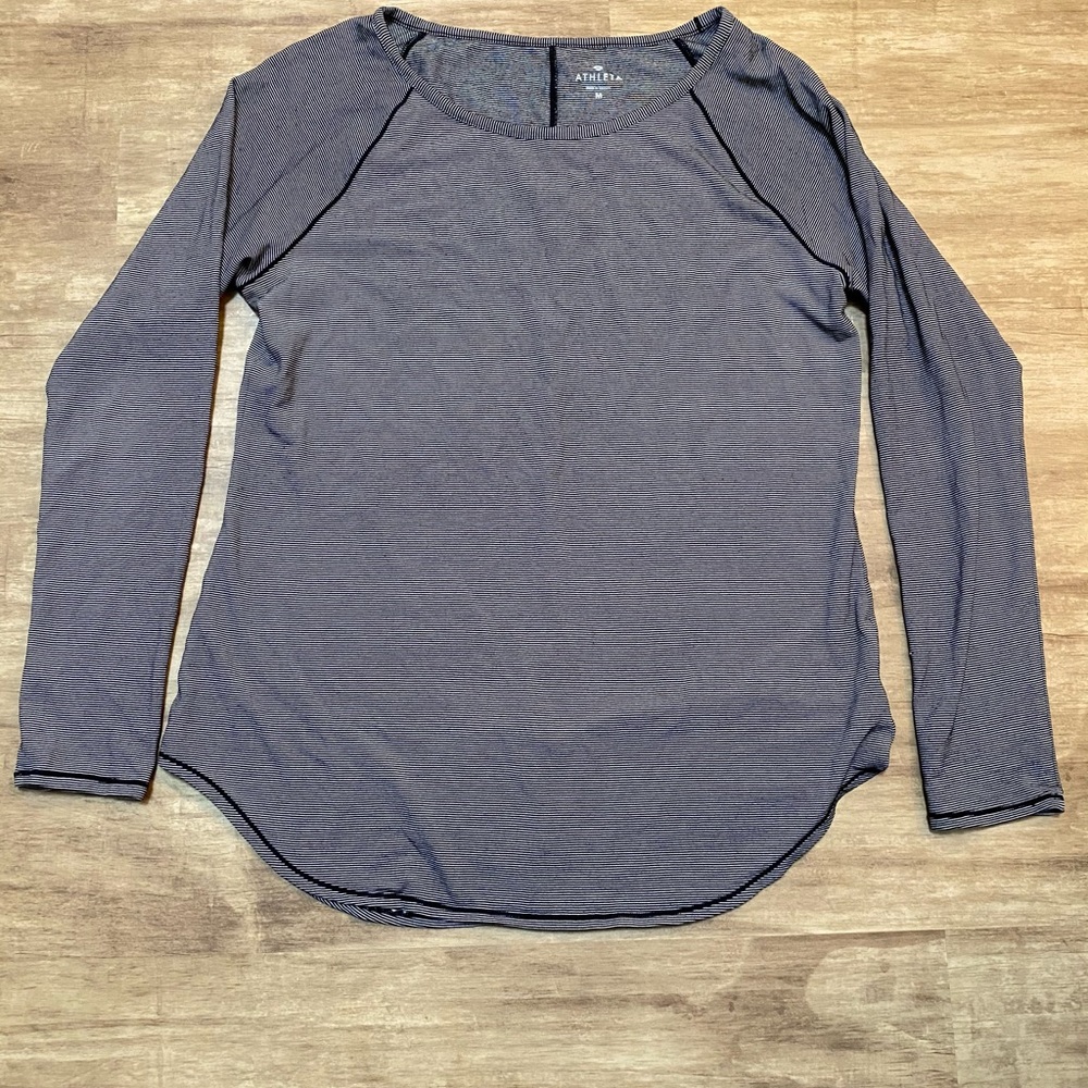 Athleta shirt